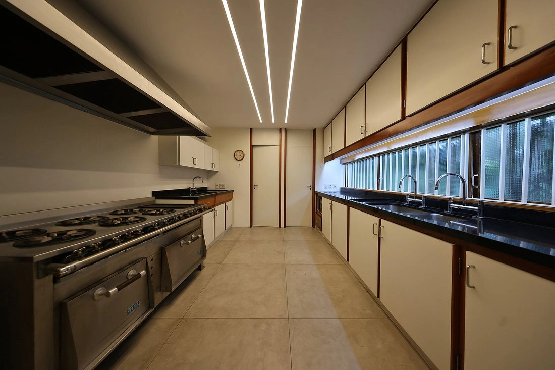 Дом 817 м² с гаражом в Рио‑де‑Жанейро, Бразилия