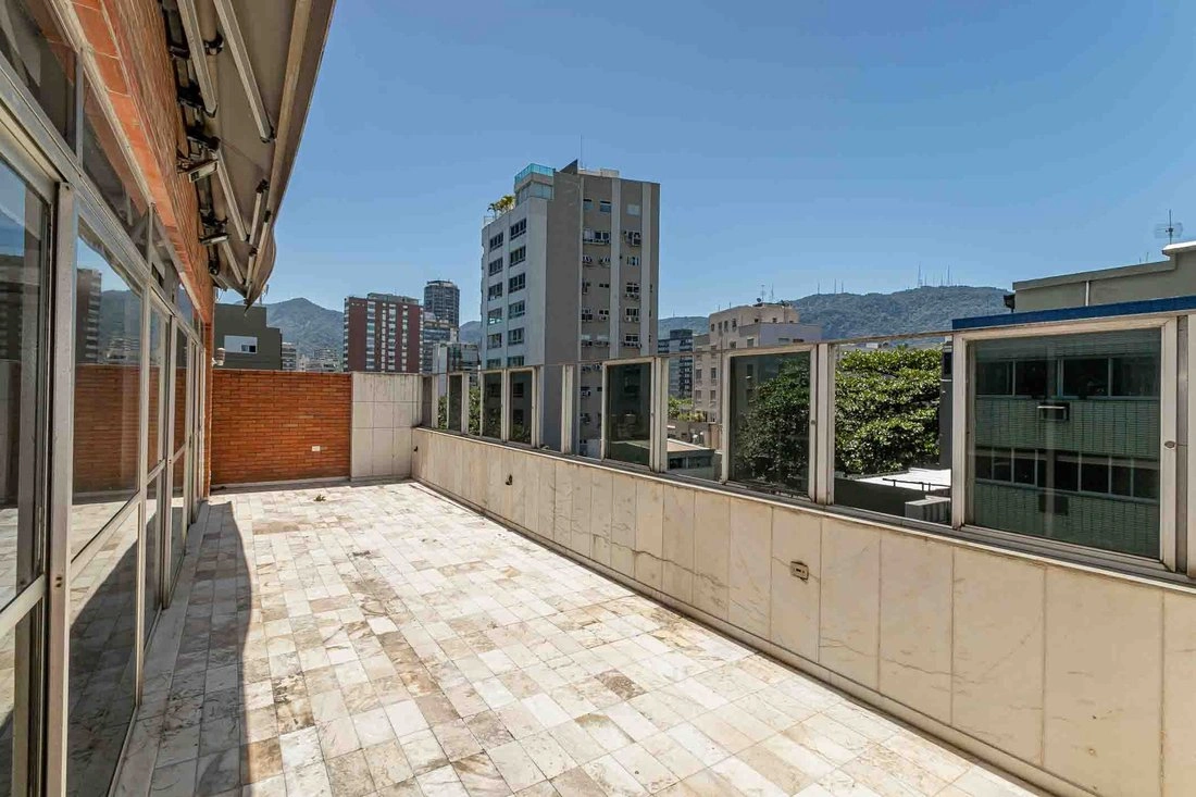 Пентхаус 5+1 с балконом в Рио-де-Жанейро, Бразилия