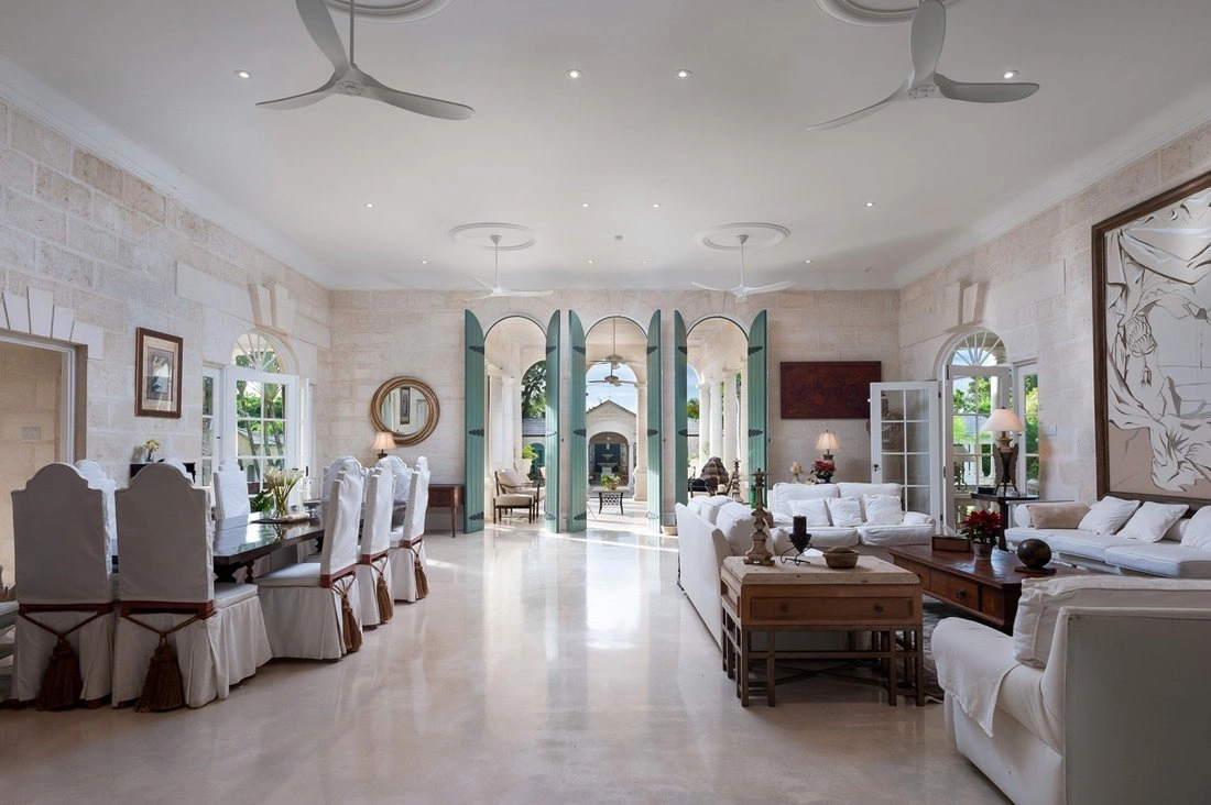 Вилла 929 m² с открытым бассейном в Holetown, Барбадос