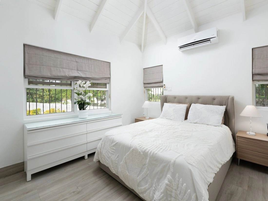 Дом 233 m2 с высокими потолками в Holetown, Барбадос