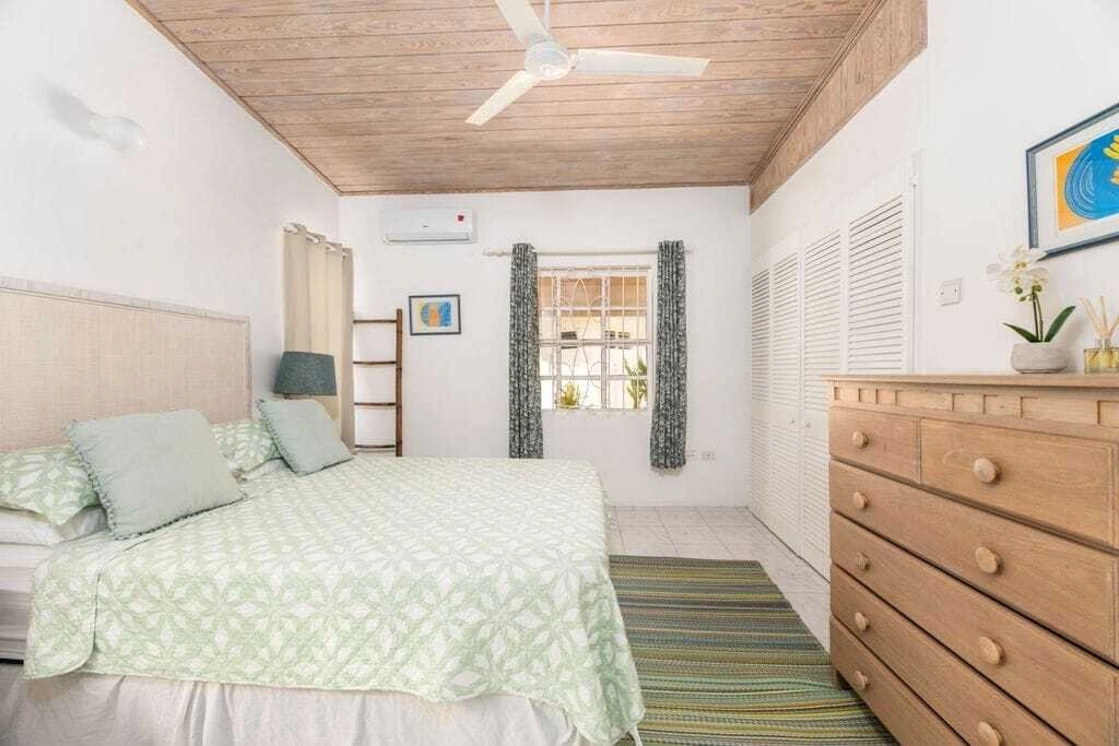 Вилла 460 m2 с парковкой в Бриджтауне, Барбадос