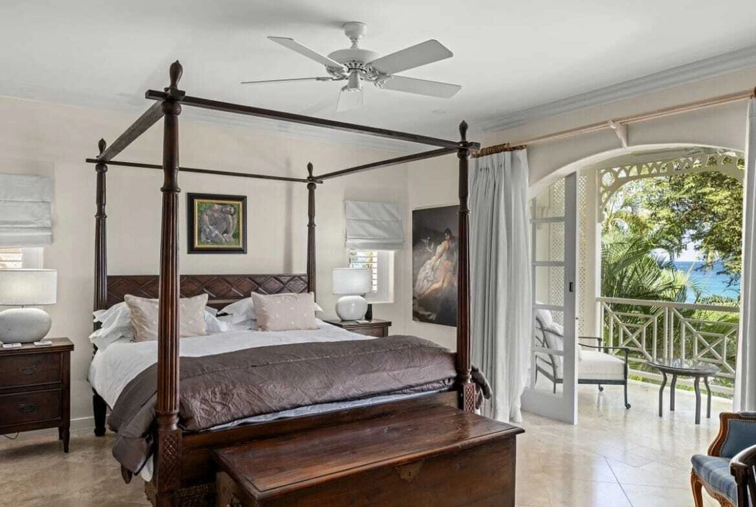 Квартира 4+1 с открытой парковкой в Бриджтауне, Барбадос