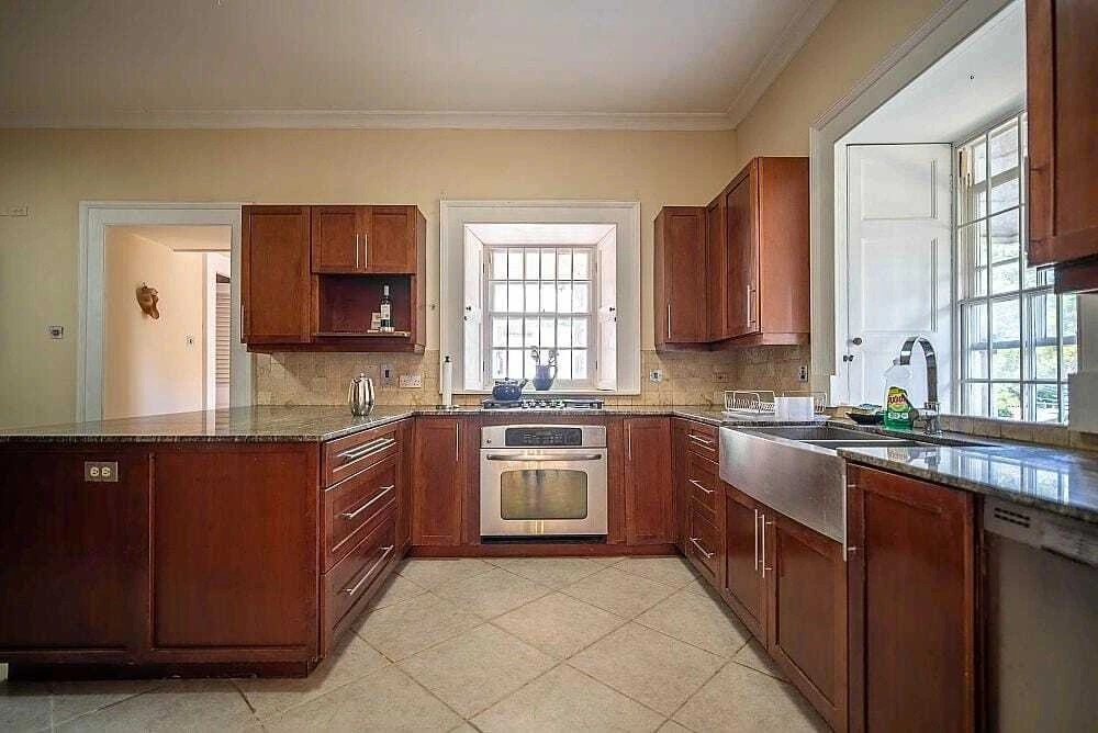 Дом 4+1 с джакузи в Бриджтауне, Барбадос