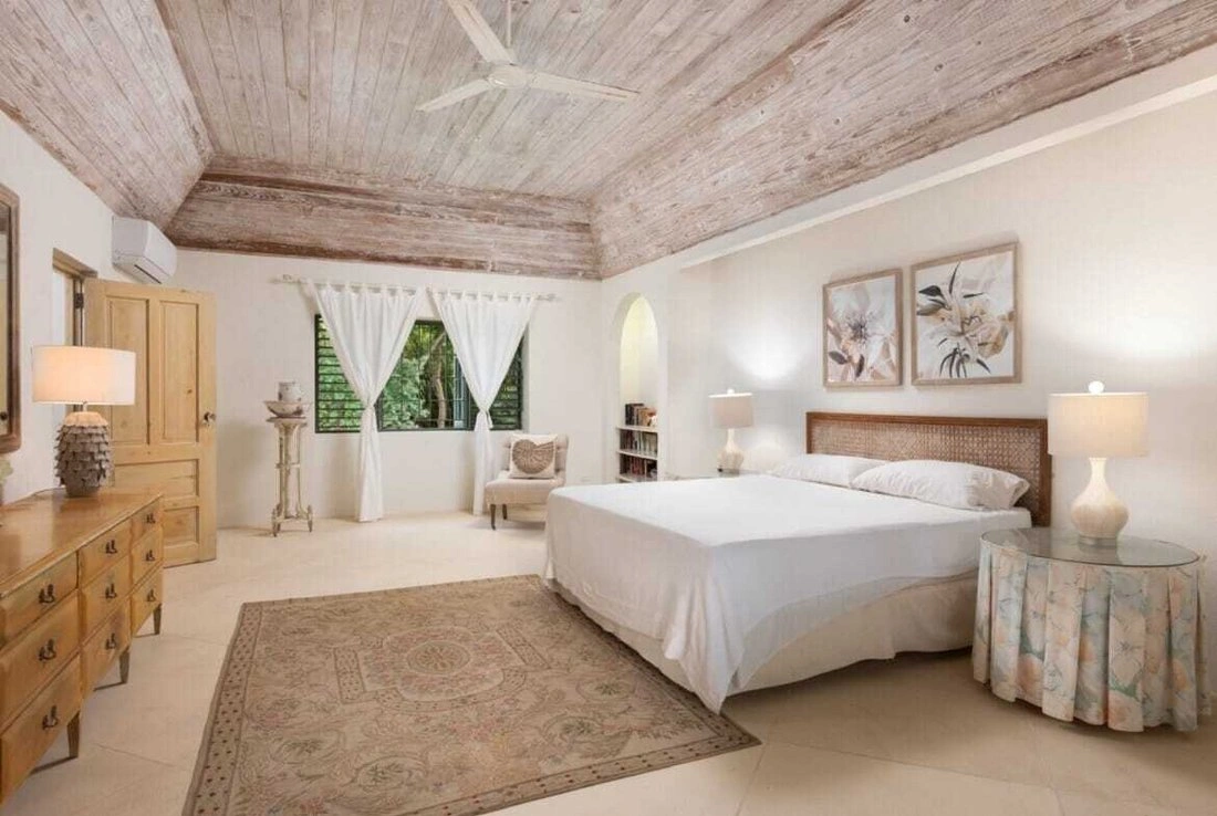 Вилла 465 m2 с парковкой в Бриджтауне, Барбадос