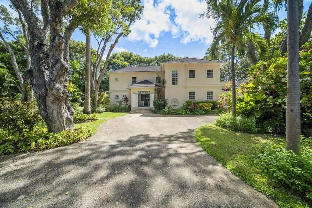 Вилла 557 m2 с высоким потолком в Сент-Джеймсе, Барбадосе