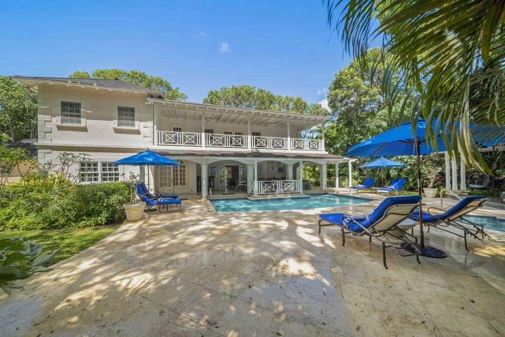 Вилла 557 m2 с высоким потолком в Сент-Джеймсе, Барбадосе