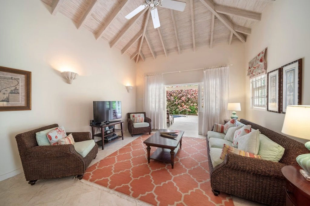 Вилла 557 m2 с высоким потолком в Сент-Джеймсе, Барбадосе