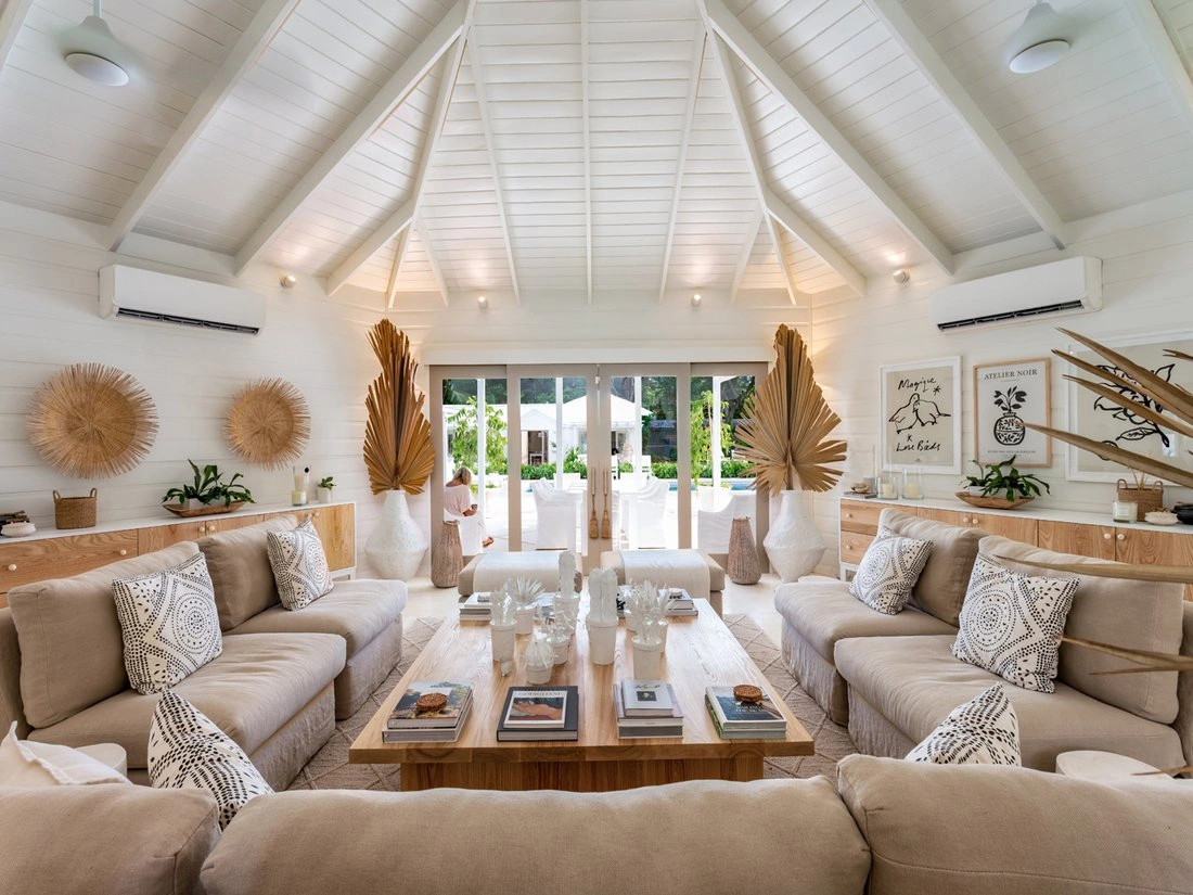 Вилла 378 m2 с открытым бассейном в Сент-Джеймс, Барбадос