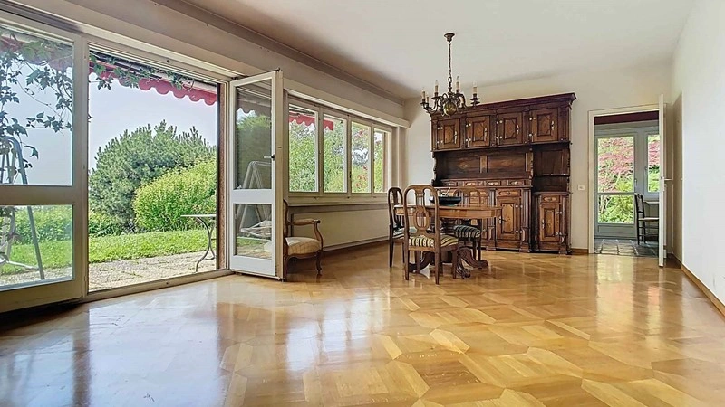 Обновлённый дом 7+1 в Лозанне, Швейцария