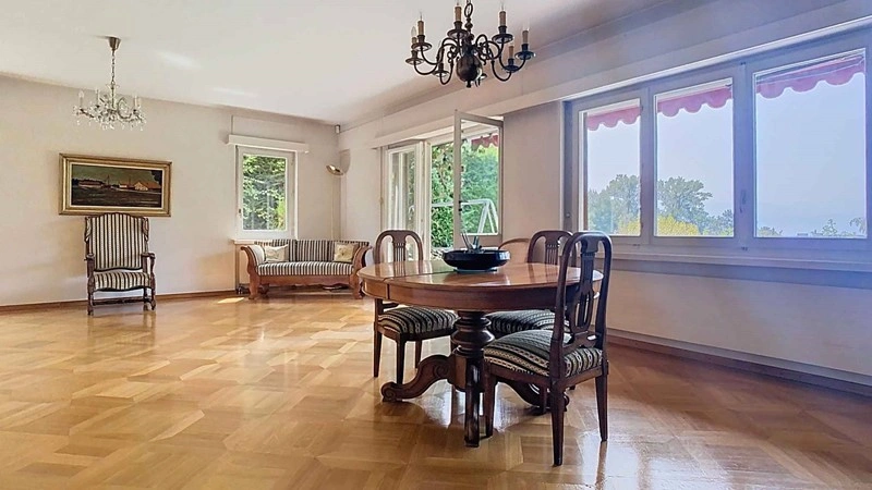 Обновлённый дом 7+1 в Лозанне, Швейцария