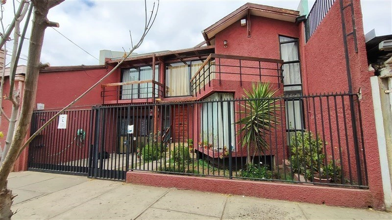 Дом 2+1 с балконом в Вальпараисо, Чили