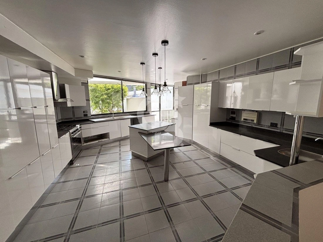 Дом 476 m2 с садом в Сантьяго, Чили