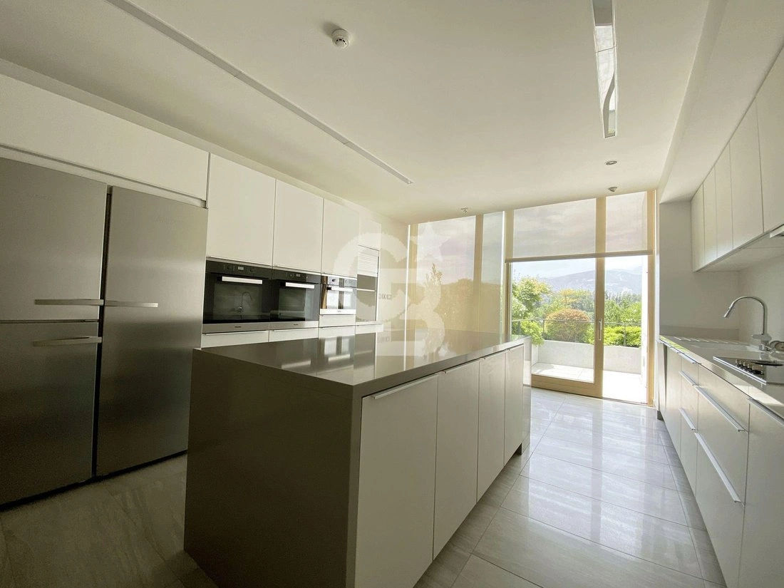 Квартира 4+1 с парковкой в Сантьяго, Чили