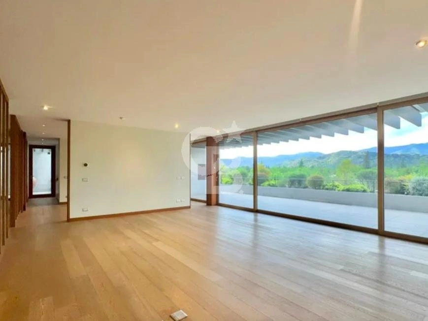 Квартира 4+1 с парковкой в Сантьяго, Чили