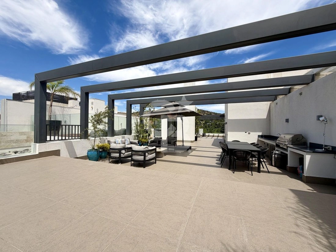 Квартира 3+1 с открытым парковочным местом в Сантьяго, Чили