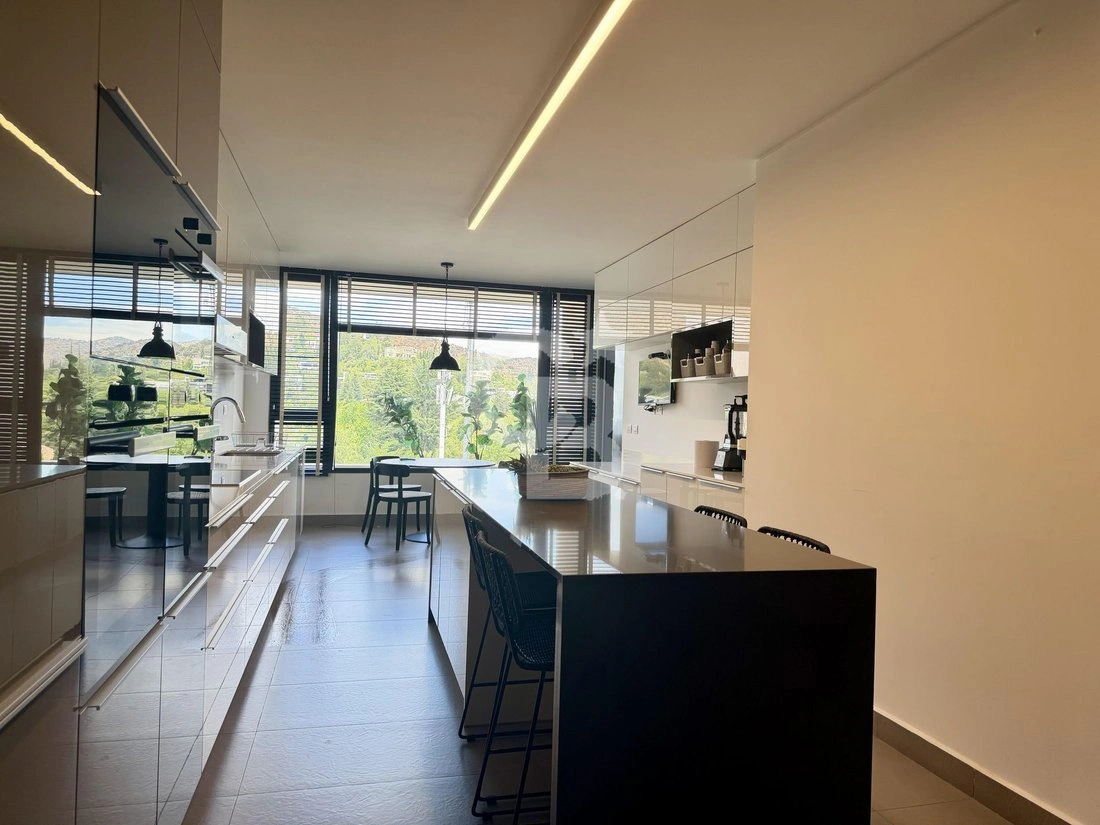 Квартира 3+1 с открытым парковочным местом в Сантьяго, Чили