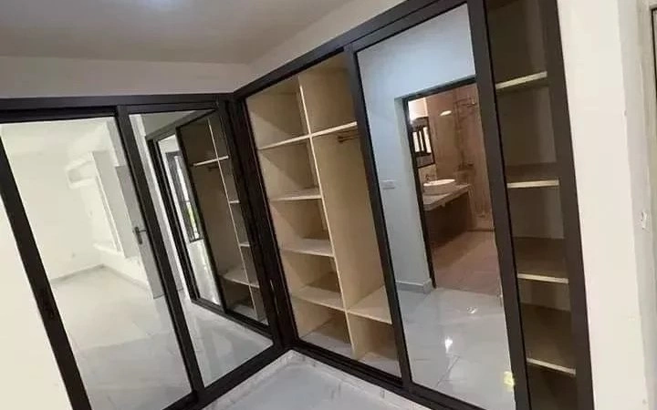 Квартира 3+1 с открытым бассейном в Абиджане, Кот-д'Ивуар