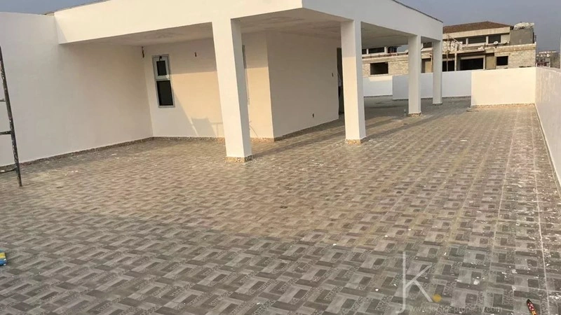 Вилла 4+1 с садом в Абиджане, Кот-д'Ивуар