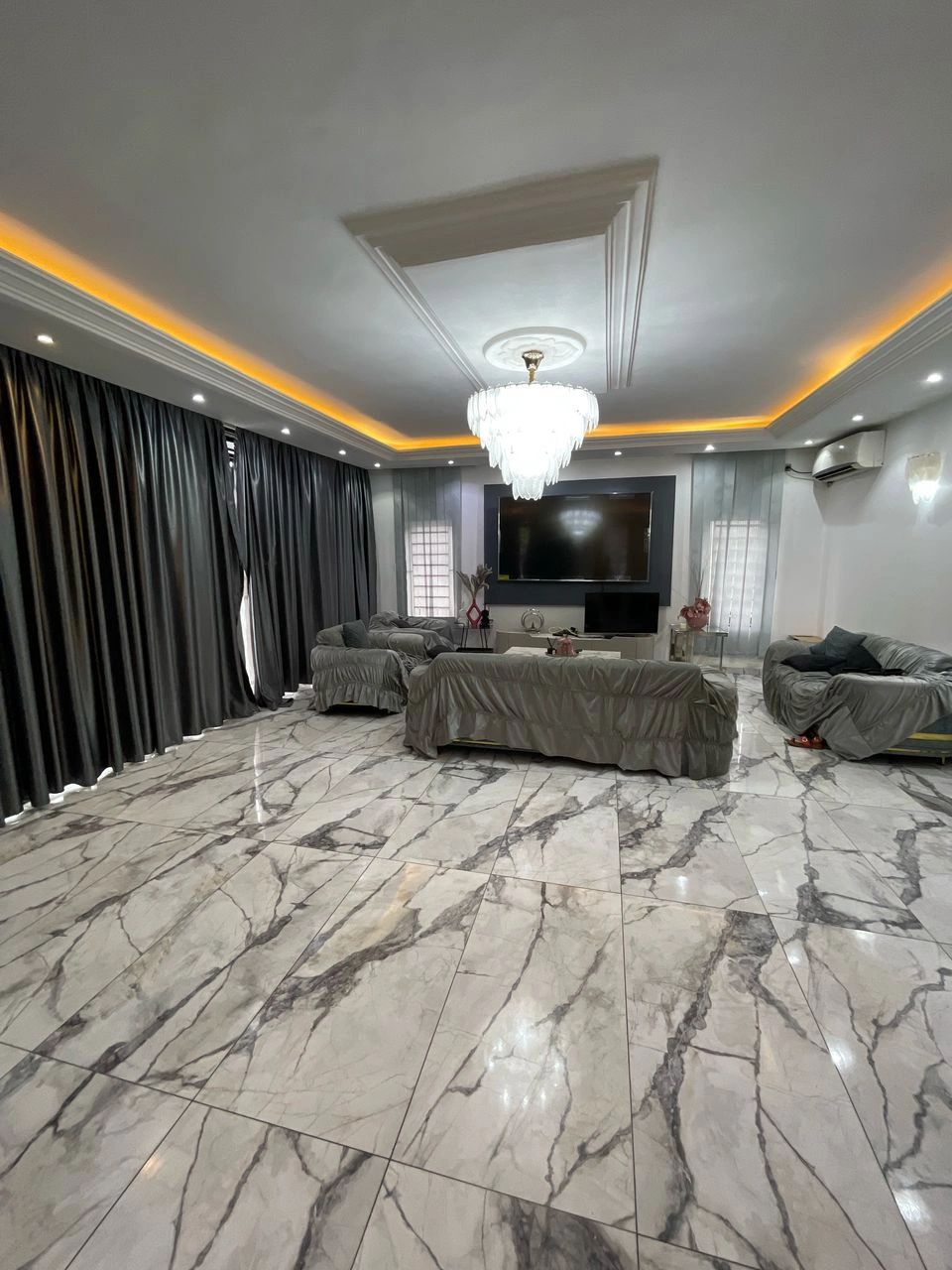 Дом 418 m2 с парковкой в Дуале, Камерун