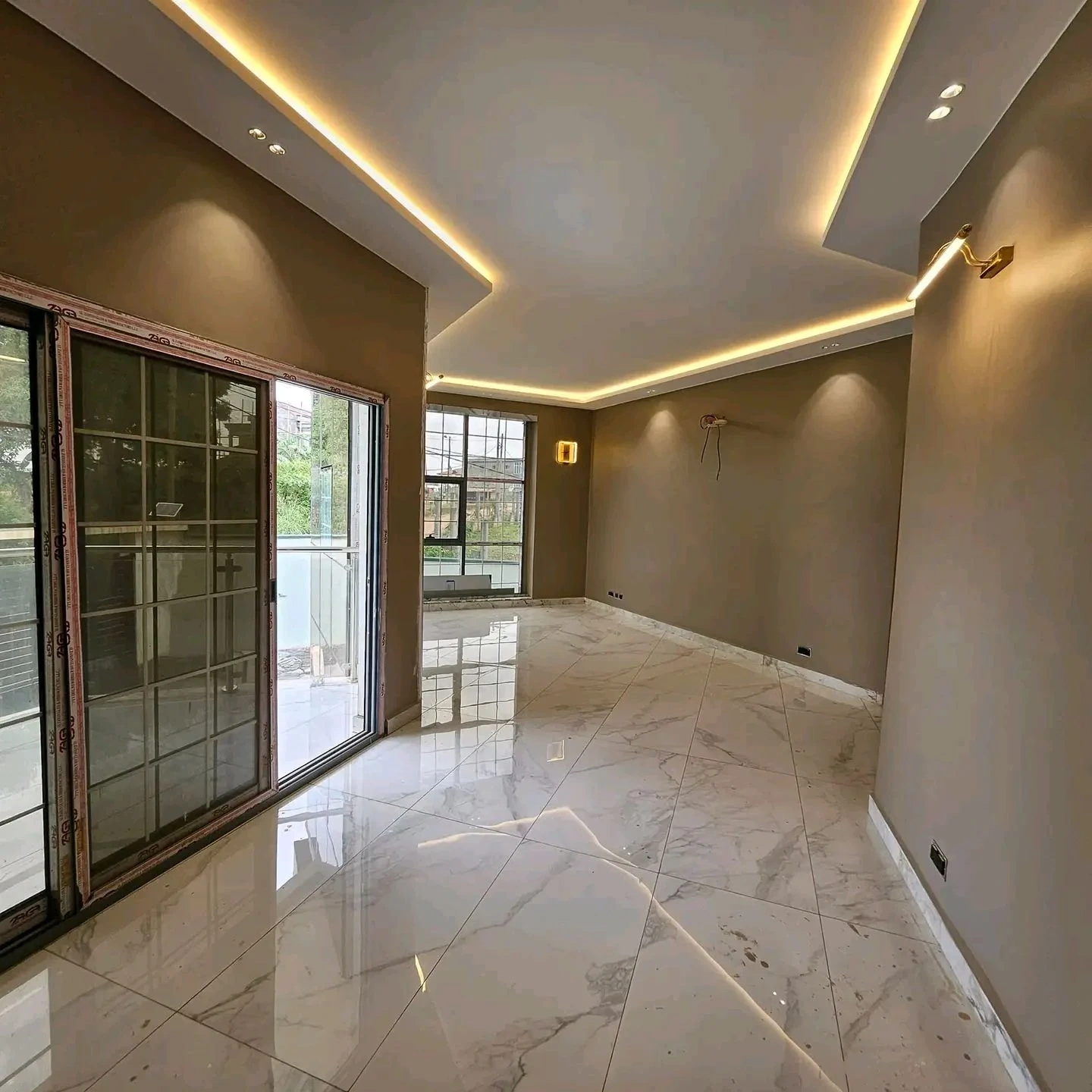 Дуплекс 170 m2 с открытым парковочным местом в Яунде, Камерун