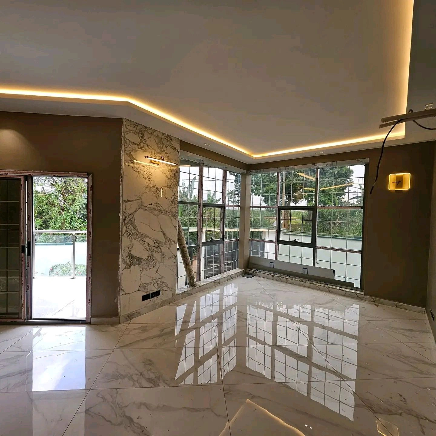 Дуплекс 4+1 с парковкой в Яунде, Камерун