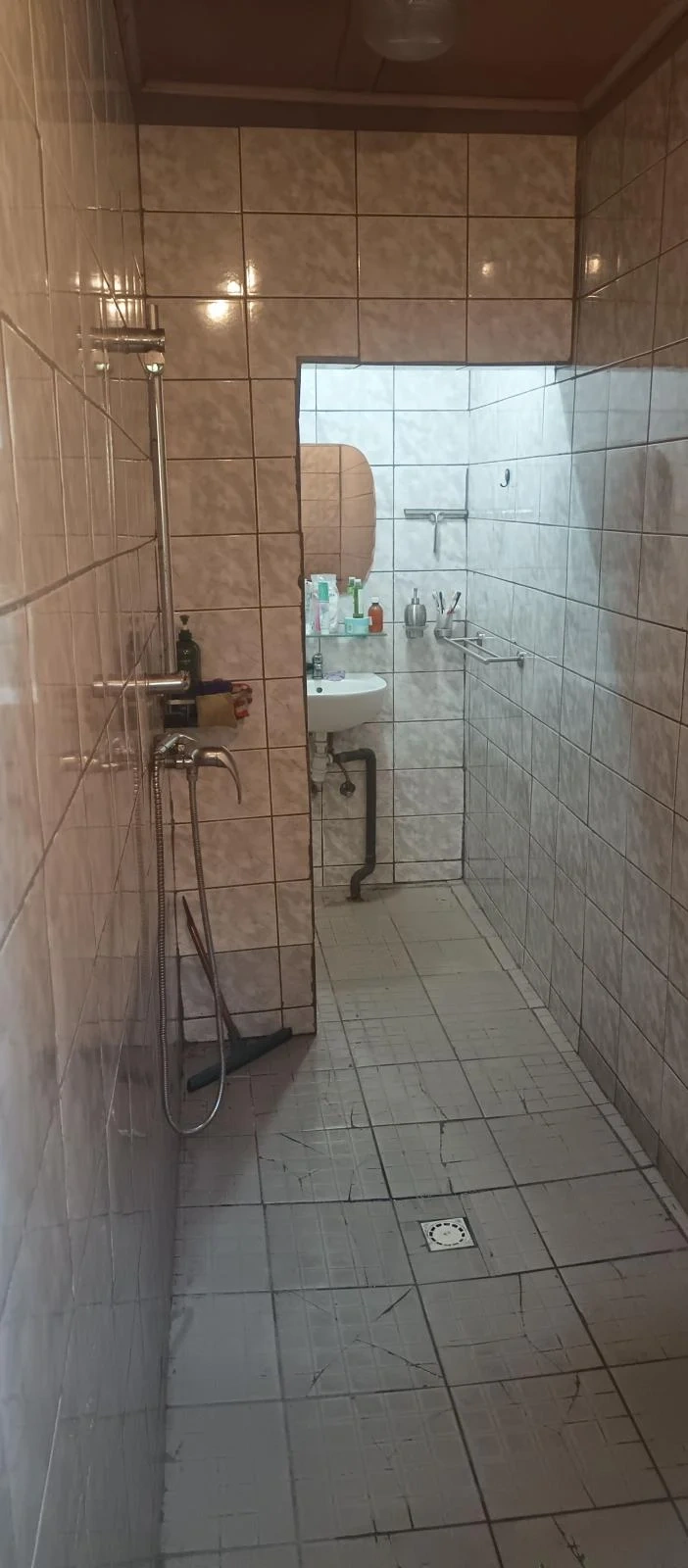 Вилла 500 m2 с лифтом в Яунде, Камерун