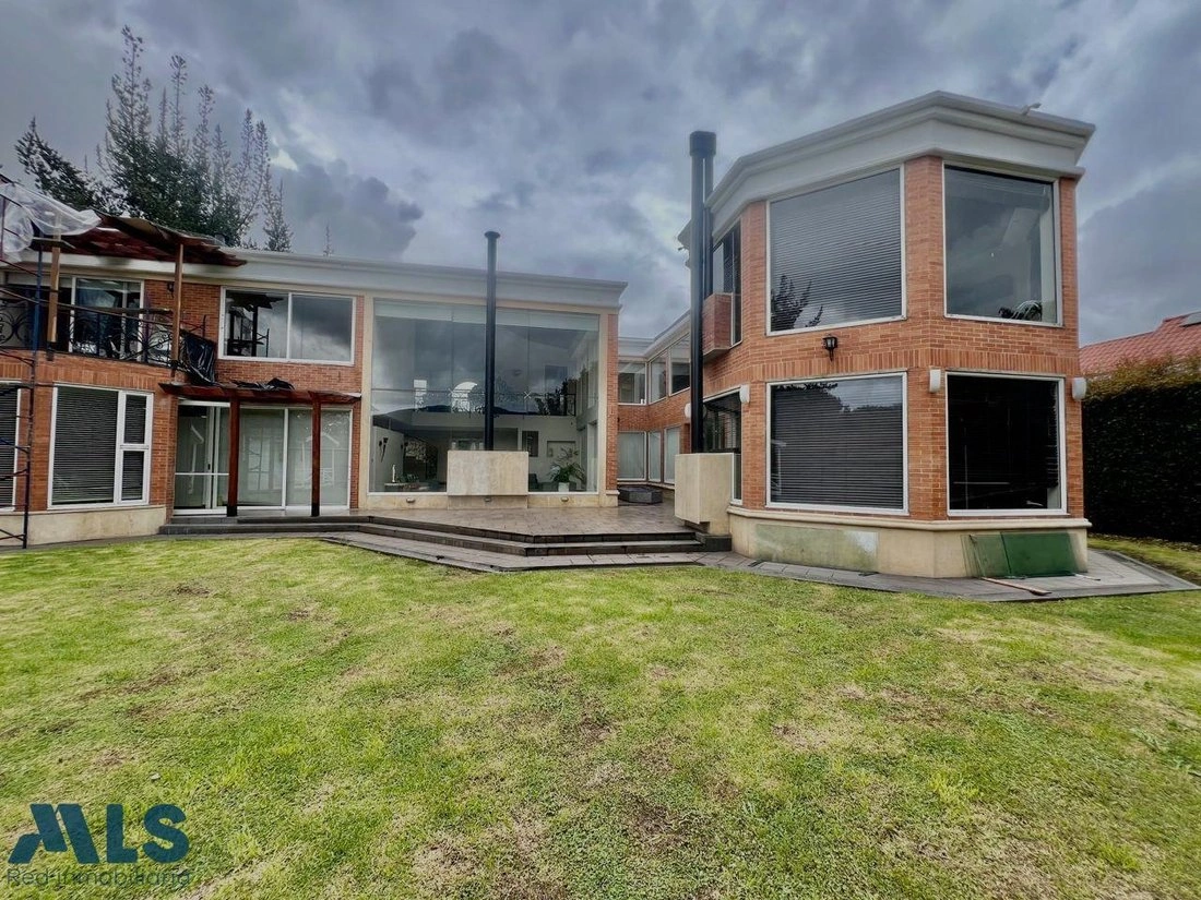 Дом 850 m² с джакузи в Боготе, Колумбия