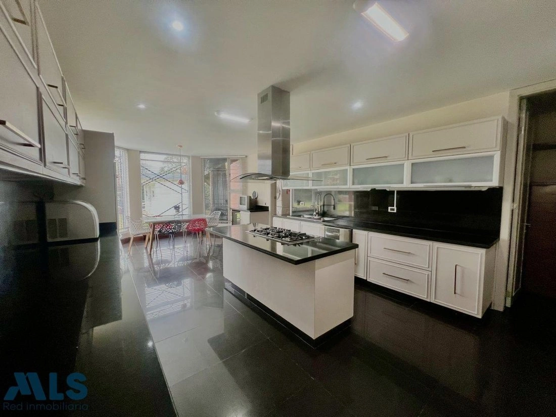 Дом 850 m² с джакузи в Боготе, Колумбия