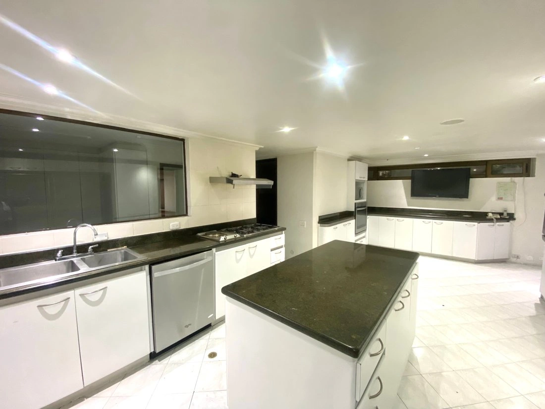 Квартира 350 m2 с террасой в Боготе, Колумбия