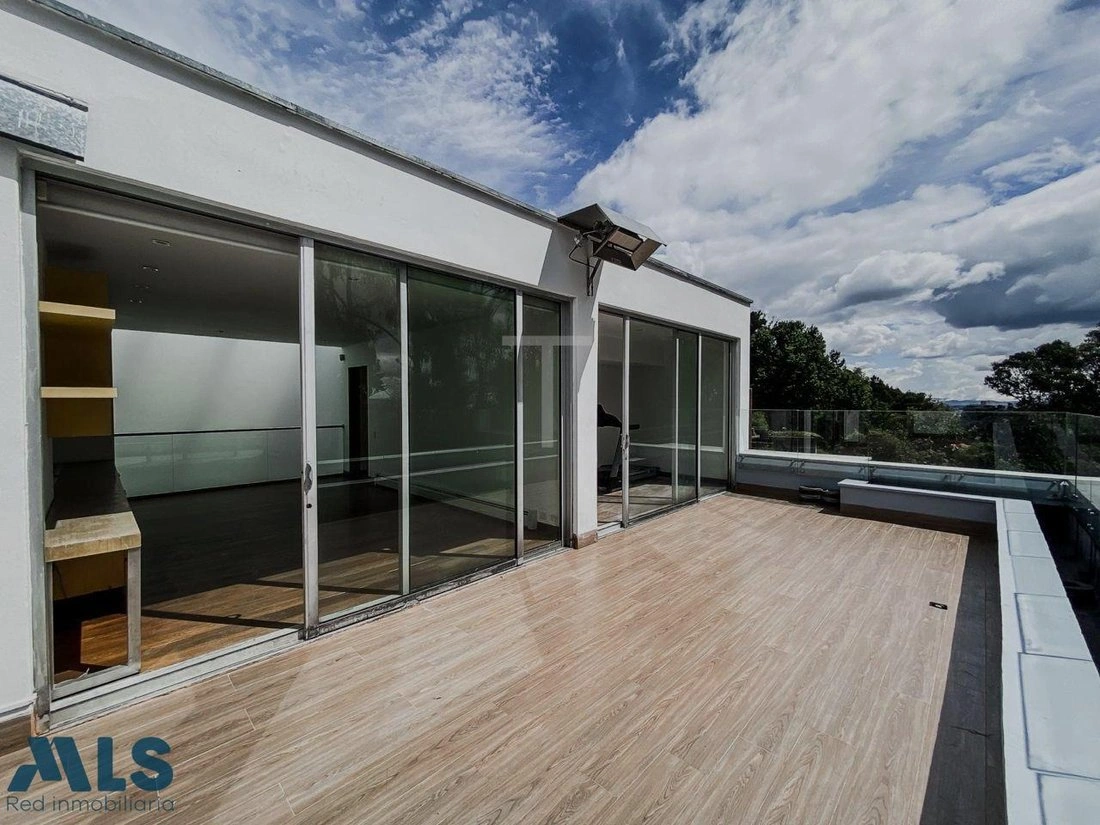 Дом 830 m2 с балконом в Боготе, Колумбия