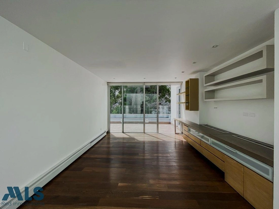 Дом 830 m2 с балконом в Боготе, Колумбия