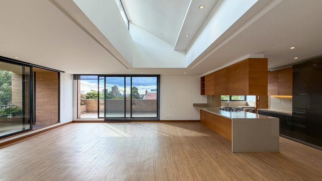 Дуплекс 286 m2 с балконом в Боготе, Колумбия