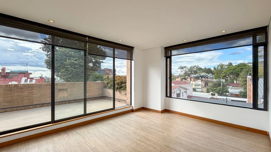 Дуплекс 286 m2 с балконом в Боготе, Колумбия