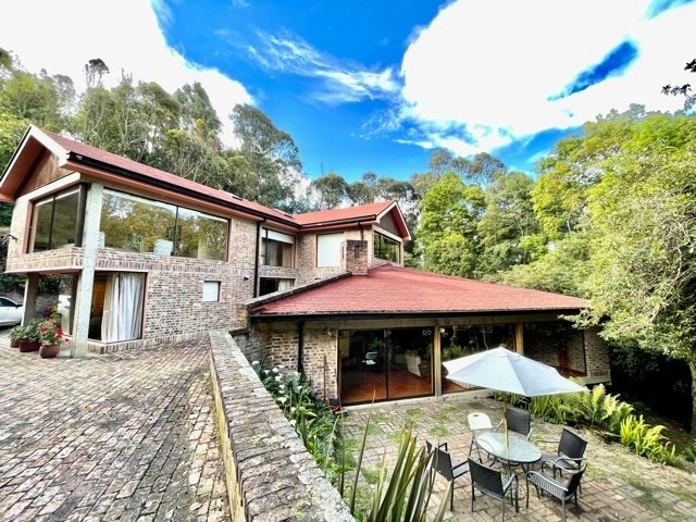 Дом 5+1 с высоким потолком в Боготе, Колумбия