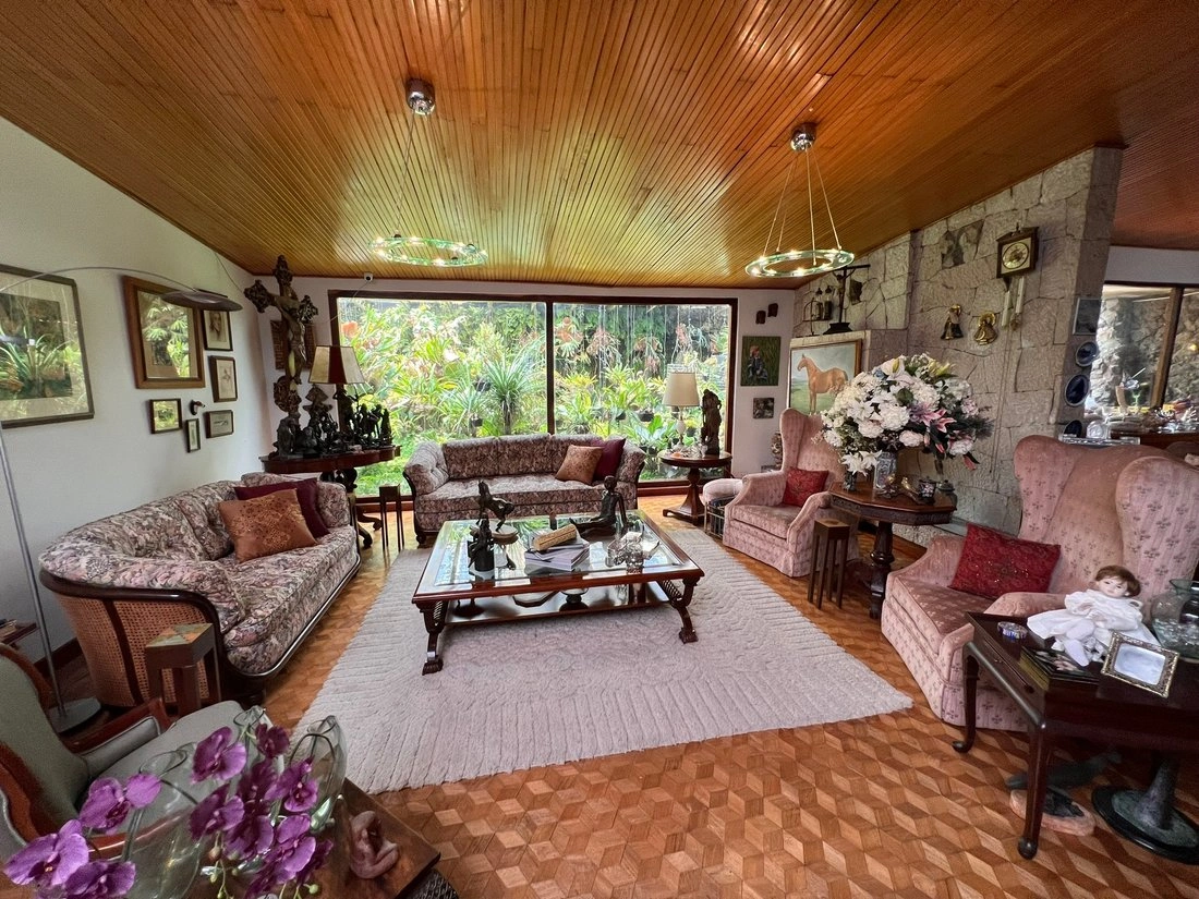 Дом 441 m2 с садом в Боготе, Колумбия