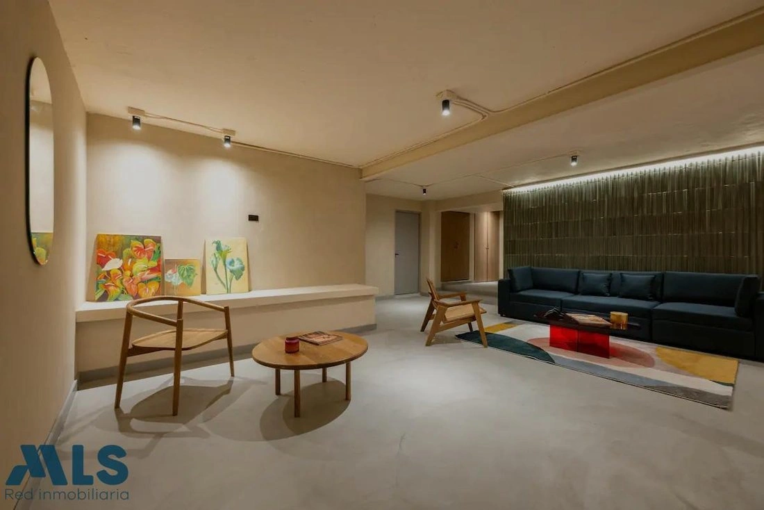 Дом 346 m2 с садом в Медельине, Колумбия