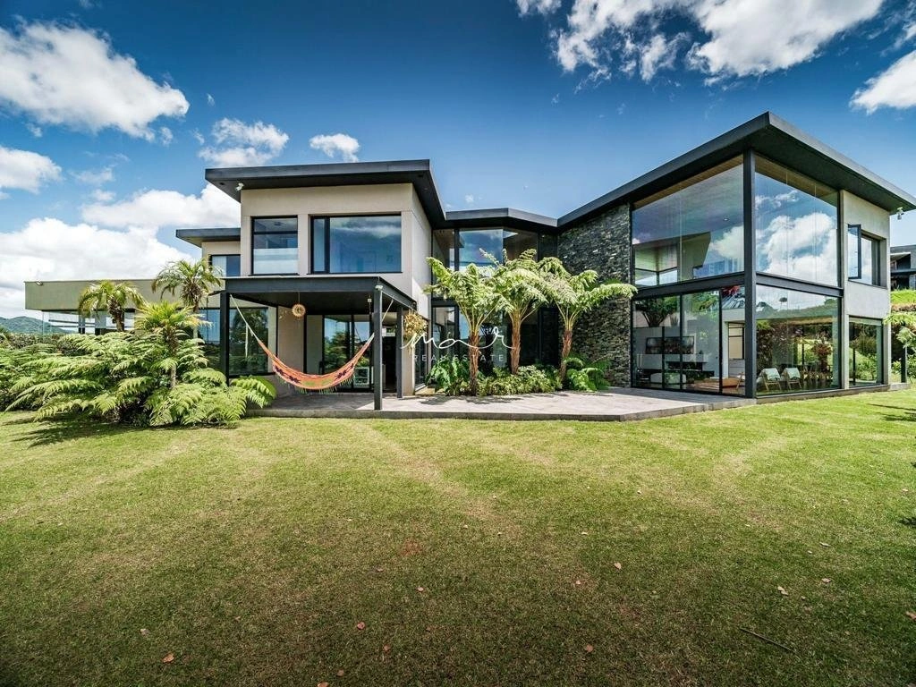 Дом 526 m2 с гардеробной в Медельине, Колумбия