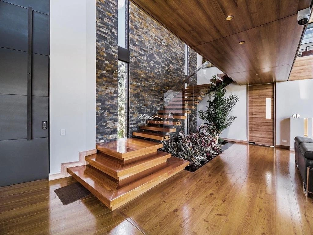 Дом 526 m2 с гардеробной в Медельине, Колумбия