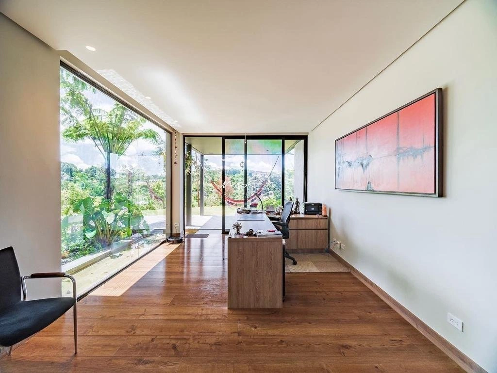 Дом 526 m2 с гардеробной в Медельине, Колумбия