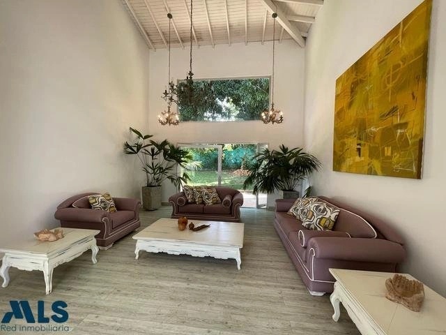 Дом 385 m2 с джакузи в Медельине, Колумбия