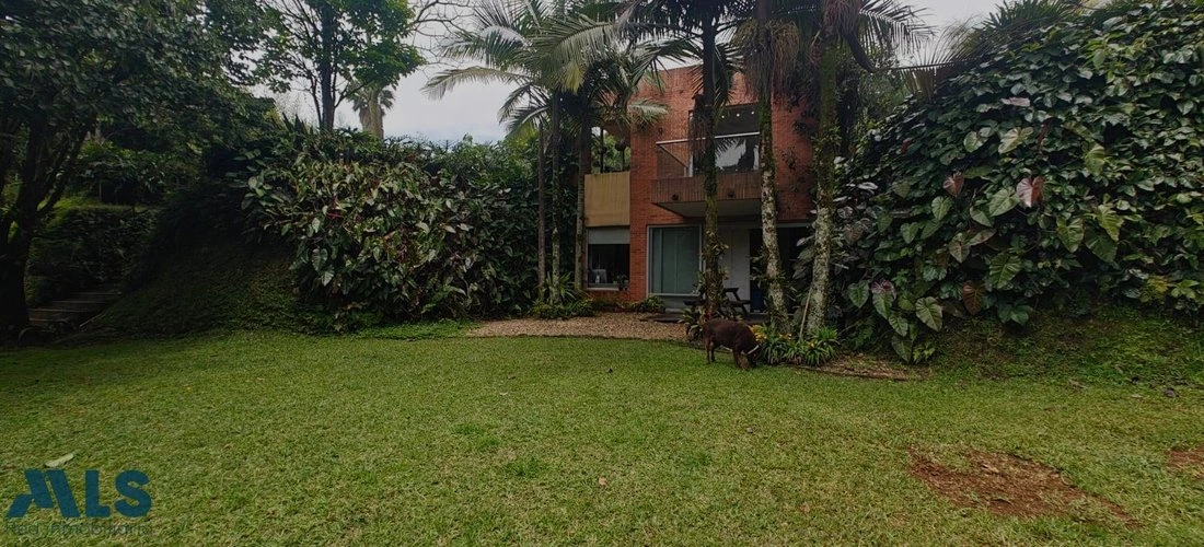 Дом 413 m2 с джакузи в Медельине, Колумбия