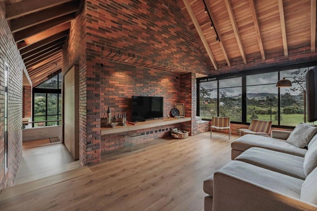 Дом 500 m2 с садом в Медельине, Колумбия