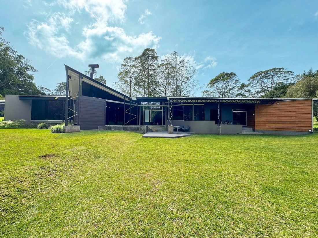 Дом 500 m2 с камином в Cartago, Costa Rica