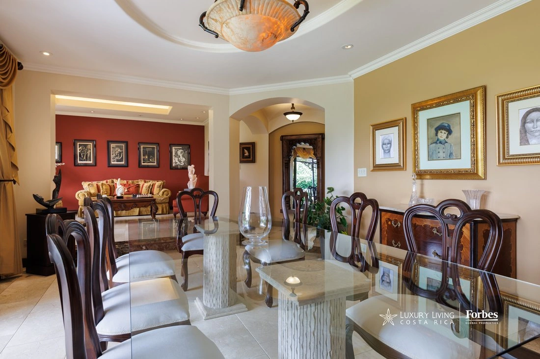 Дом 650 m2 в охраняемом жилом комплексе в Cartago, Costa Rica