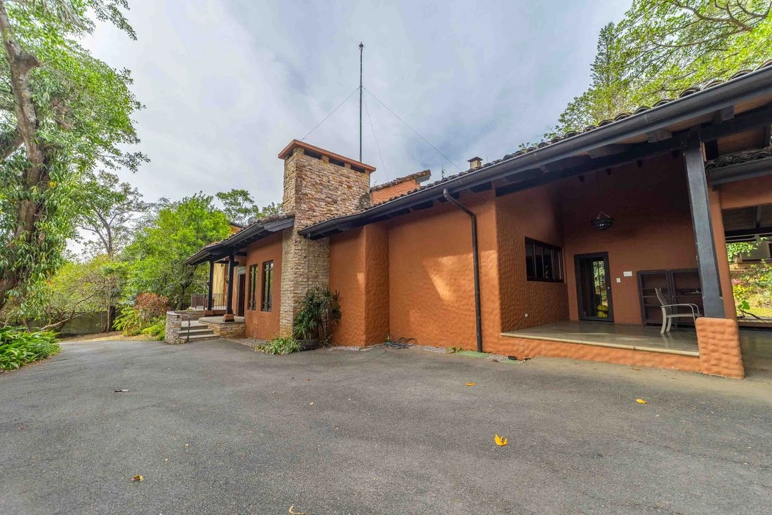 Дом 587 m2 с садом в Escazu, Costa Rica