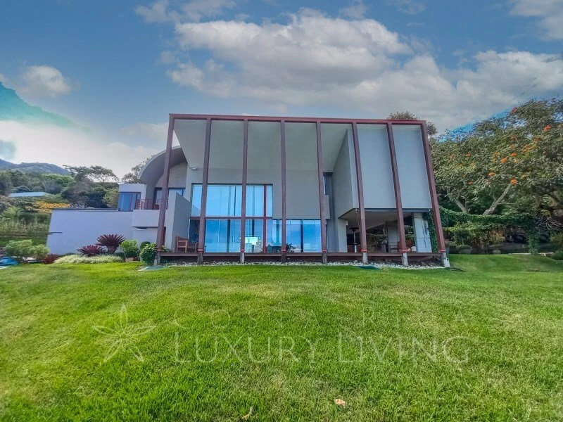 Вилла 4+1 с парковкой в Эскасу, Коста-Рика