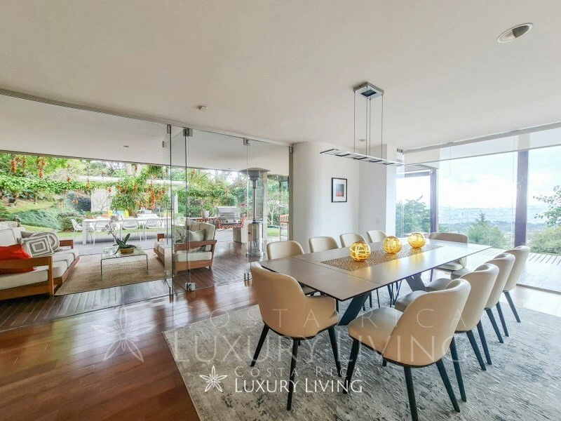 Вилла 4+1 с парковкой в Эскасу, Коста-Рика