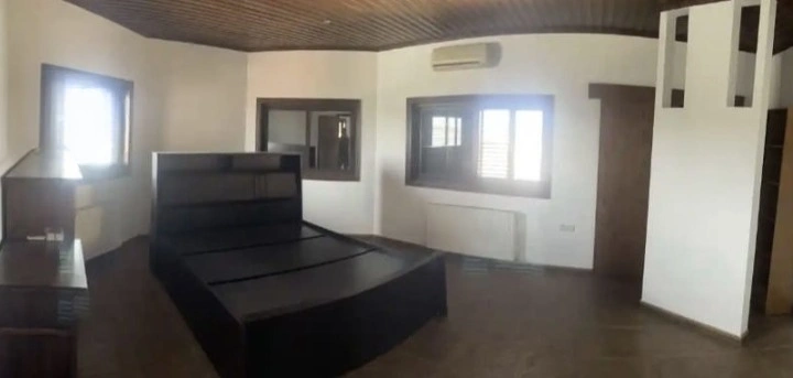 Дом 6+1 с камином в Лакатамии, Кипр