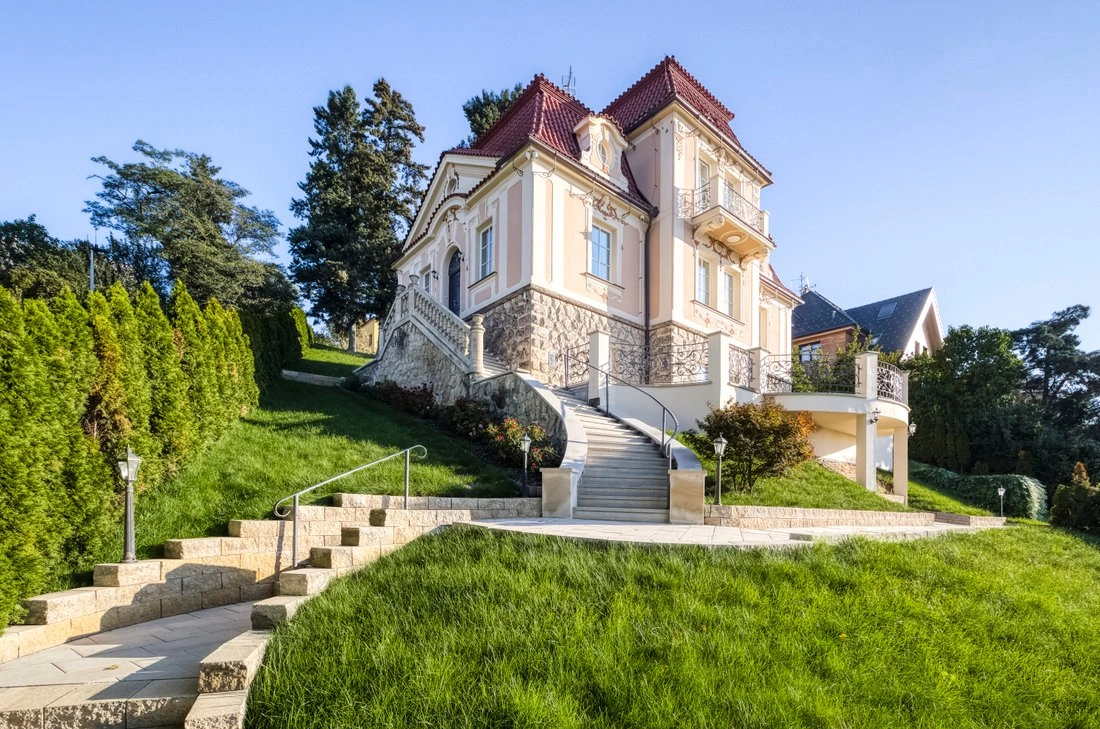 Дом с 9 спальнями в Праге, Чехия