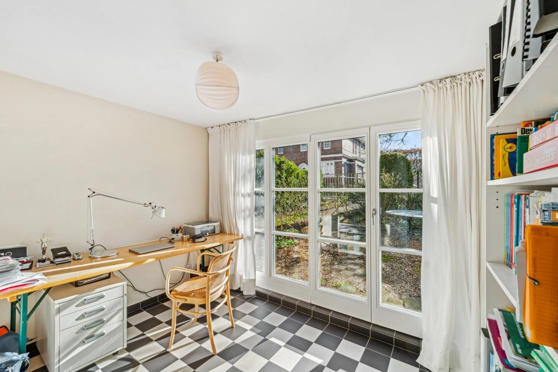 Дом рядом со школой в Бремене, Германия